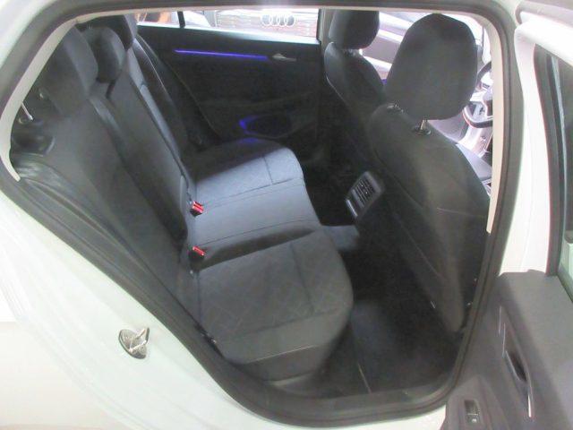 VOLKSWAGEN Golf 2.0 TDI Life AppConnect, Virtual, ACC, Km certific