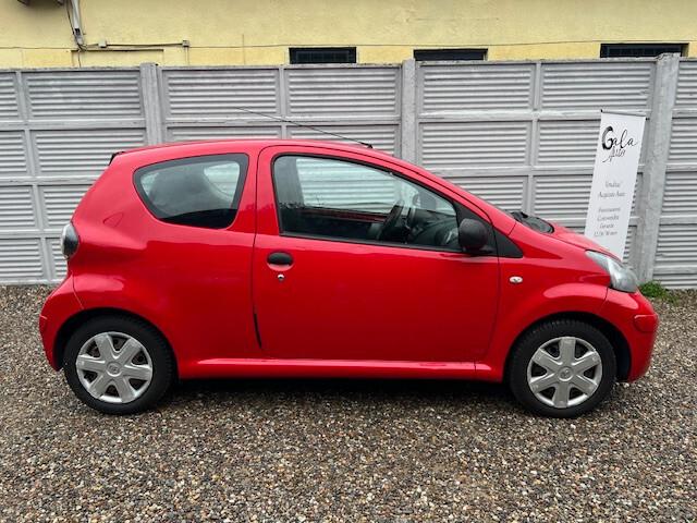 Toyota Aygo 1.0 12V VVT-i 3 porte Now Connect