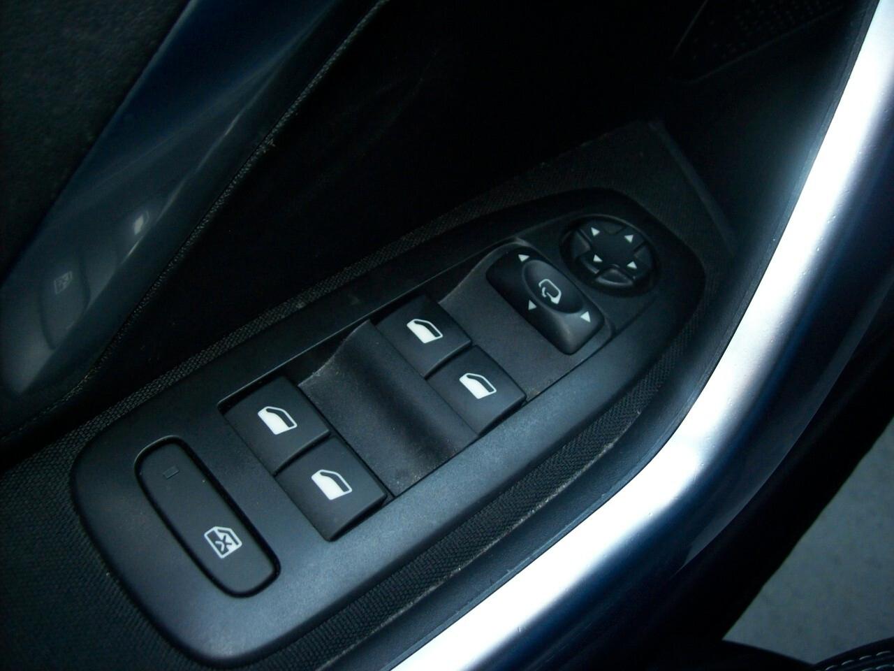 Peugeot 2008 1.5 BlueHDi 102 S&S Allure