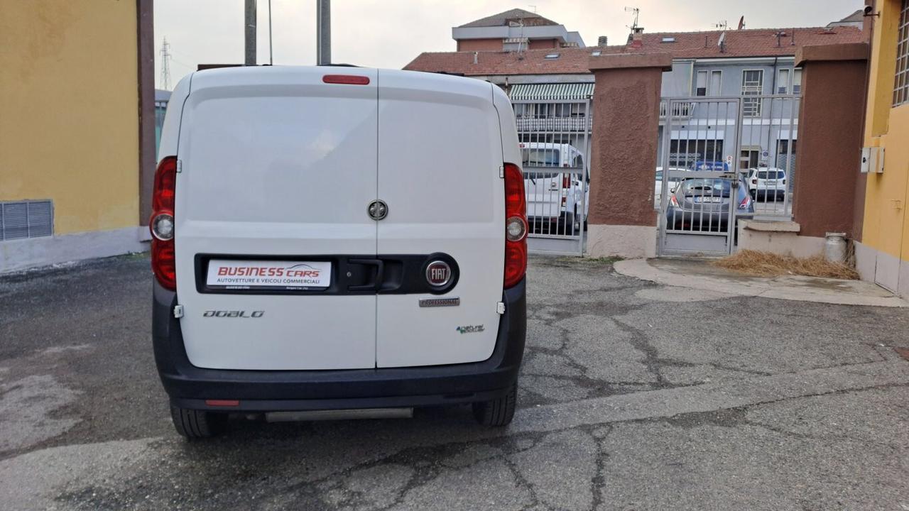 FIAT DOBLO' 1.4 T-JET NATURAL POWER LOUNGE- KM. 73000 - SCAD. BOMBOLE 01/2028 RINNOVABILI!