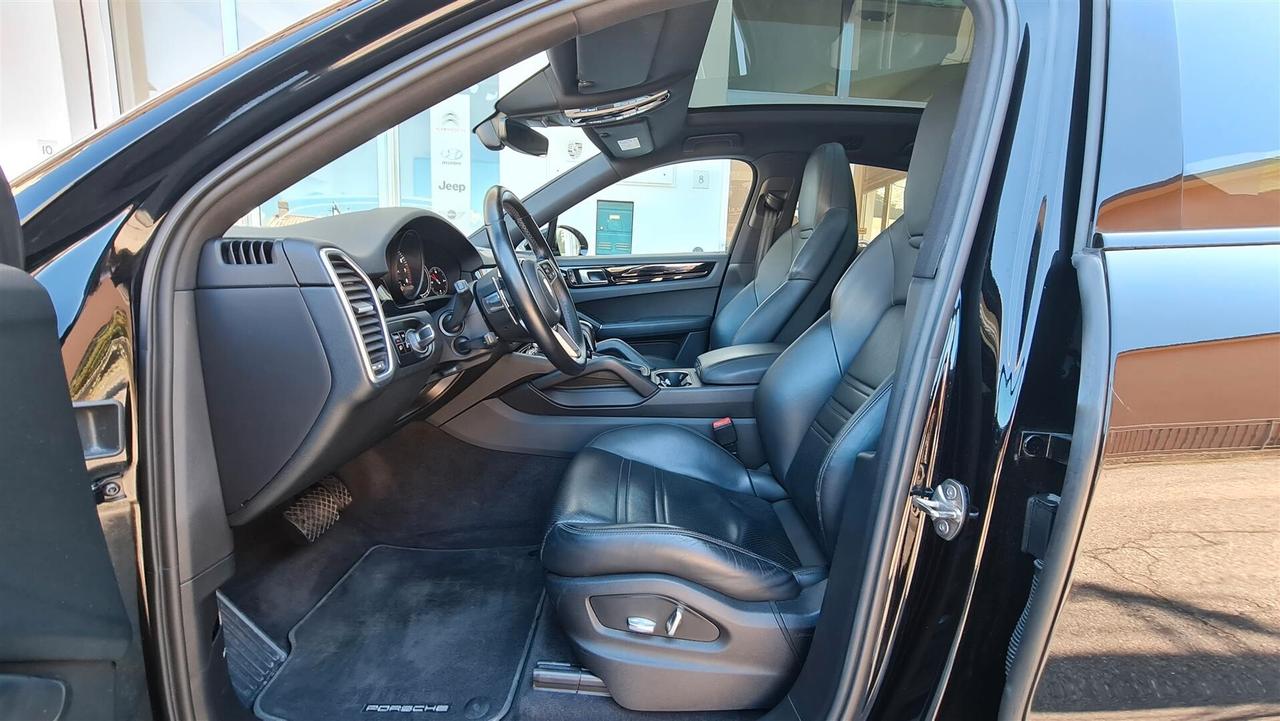 Porsche Cayenne Coupé 3.0 V6 E-Hybrid