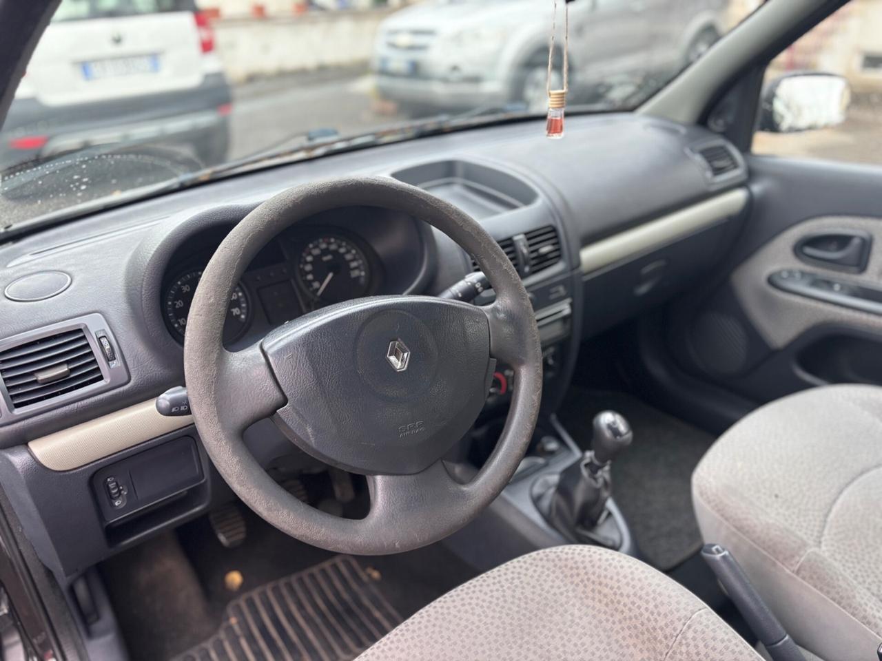 Renault Clio Storia 1.2 16V 3 porte Dynamique