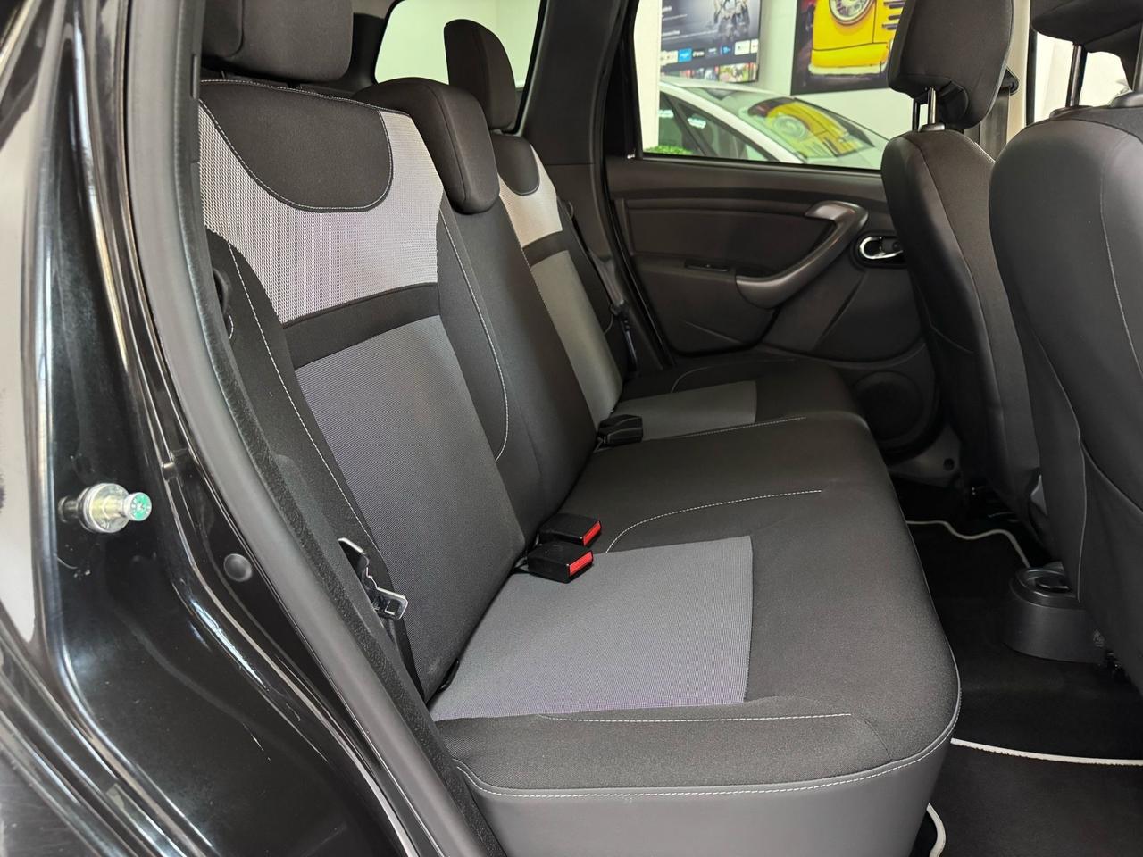 Dacia Duster 1.5 dCi 110CV 4x4/navi/ 2015