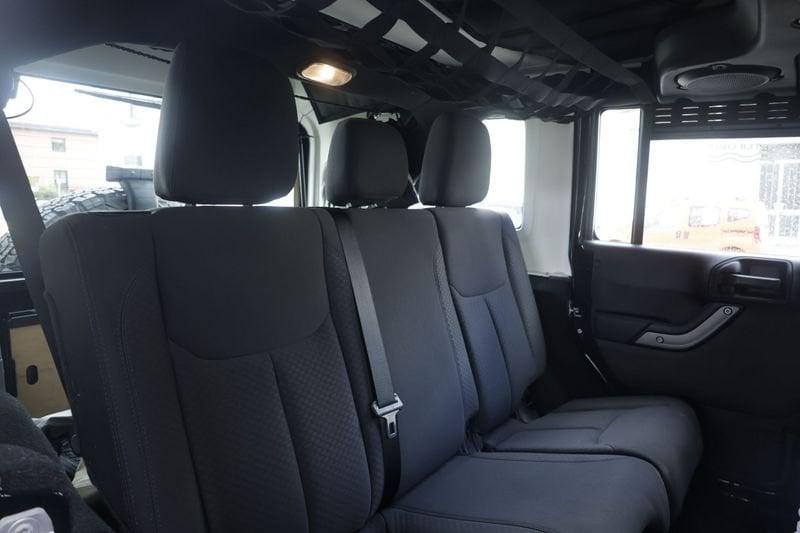 Jeep Wrangler Jeep Wrangler 2.8 CRD DPF Sahara Auto 147KW ANNO 2016