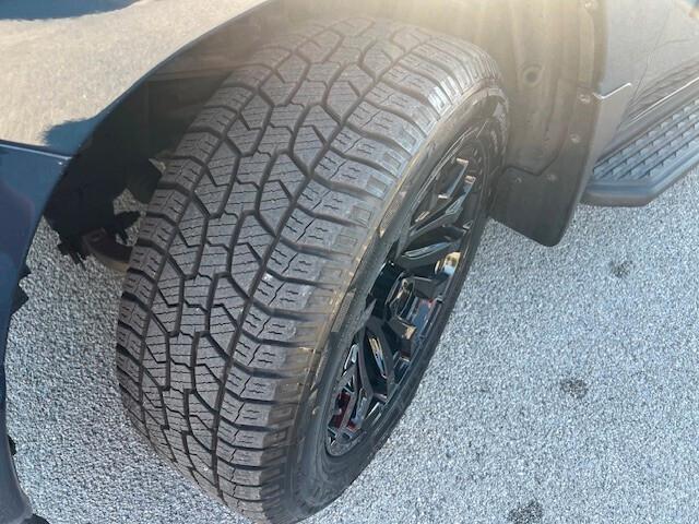 Dodge RAM 1500 Crew Cab 5.7 V8 Hemi 4x4 Sport