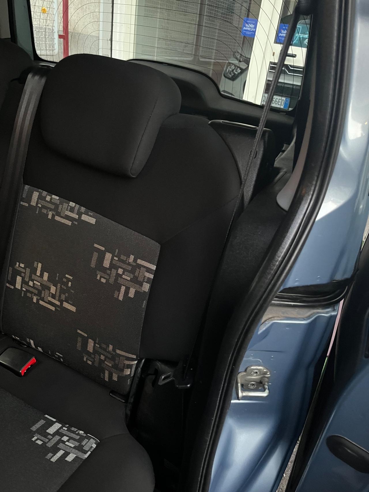 FIAT QUBO CON I POSTI METANO FULL OPTIONAL