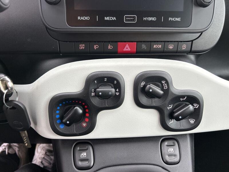 FIAT Panda New 1.0 70cv Hybrid Pandina