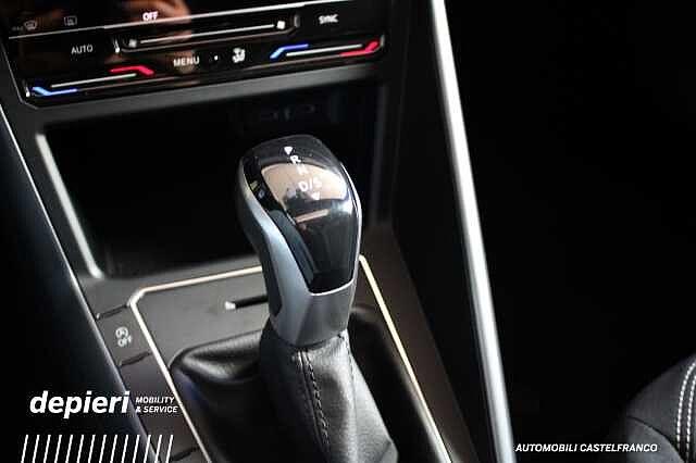 Volkswagen Taigo 1.0 TSI DSG R-Line -Ok Neop