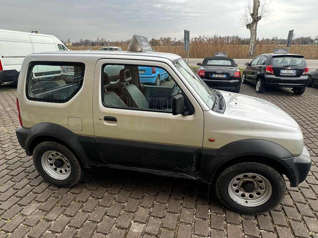 SUZUKI Jimny 1.3i 16V cat 4WD JLX