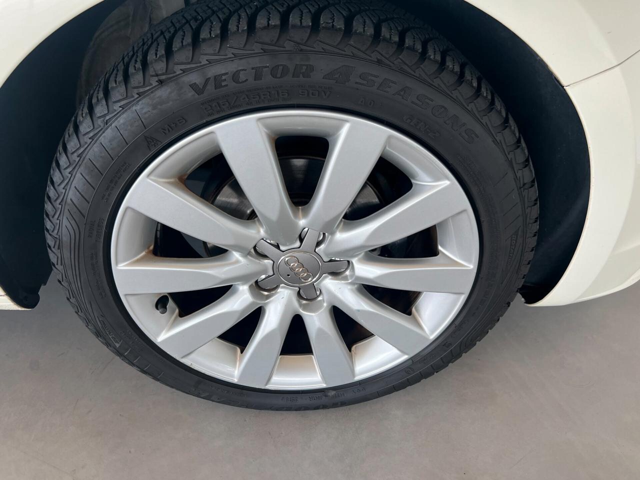 Audi A1 1.6 TDI Ambition 90 CV OK NEOPATENTATI