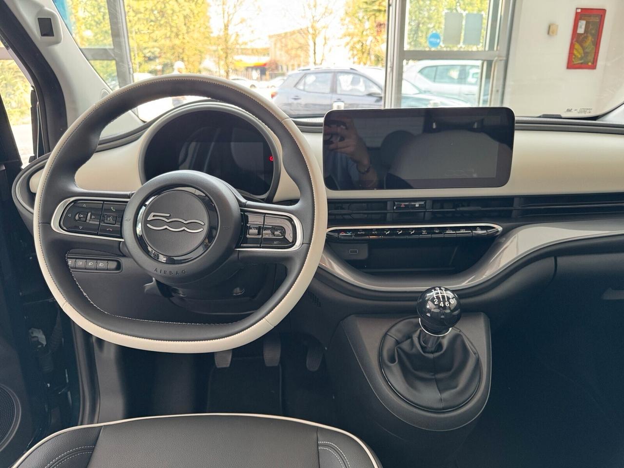 Fiat 500 Berlina Hybrid La Prima