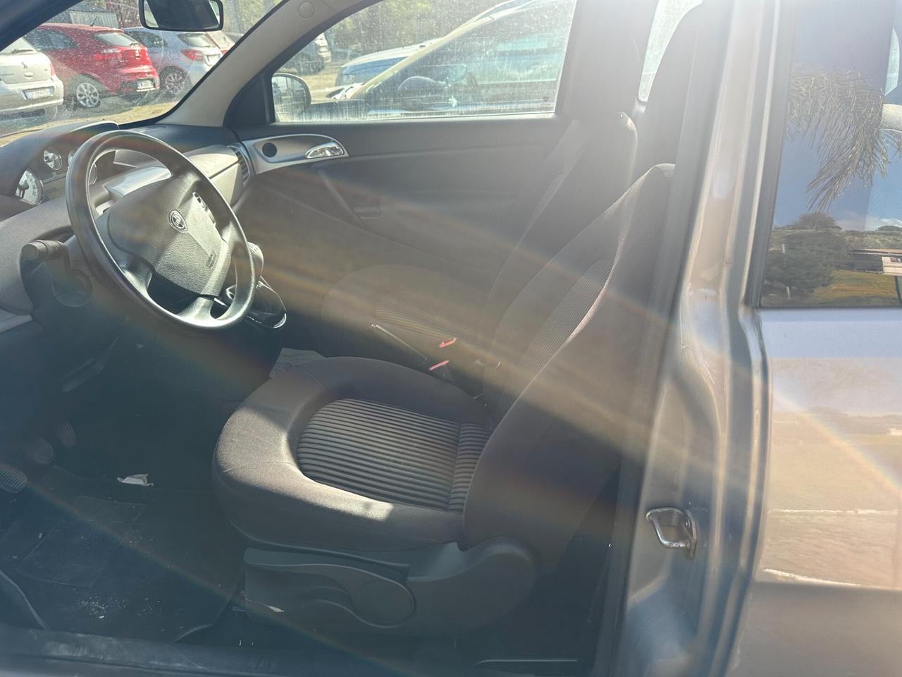 Lancia Ypsilon 1.3 MJT 75 CV Argento