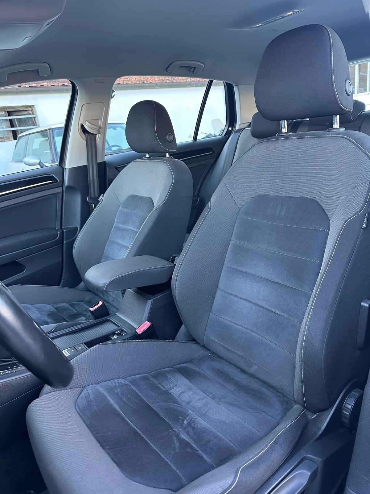 Volkswagen Golf Business 1.6 TDI DSG 5p. Highline BlueMotion Technology