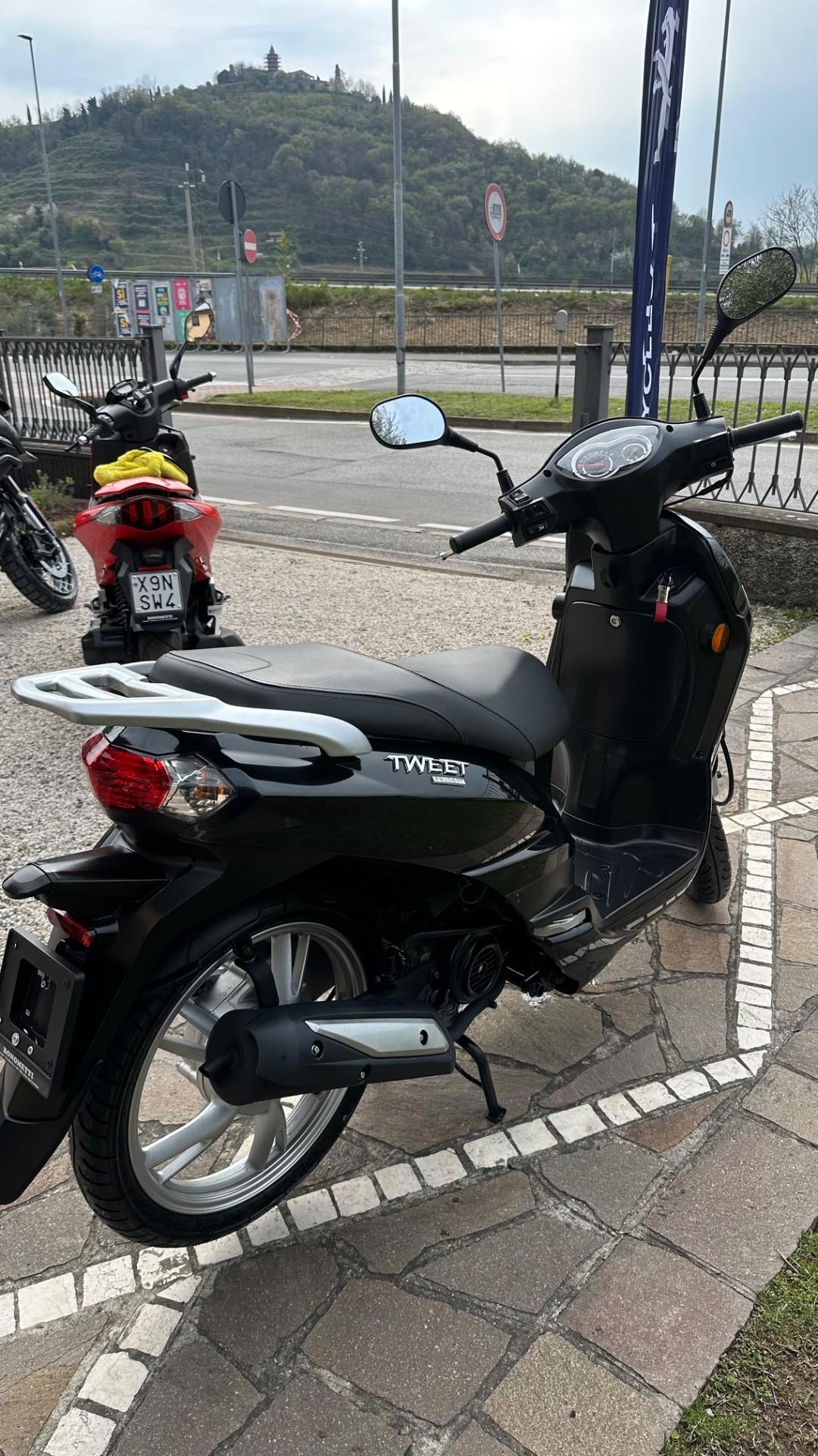 Peugeot Tweet 50 4 tempi 87 Km come Nuovo