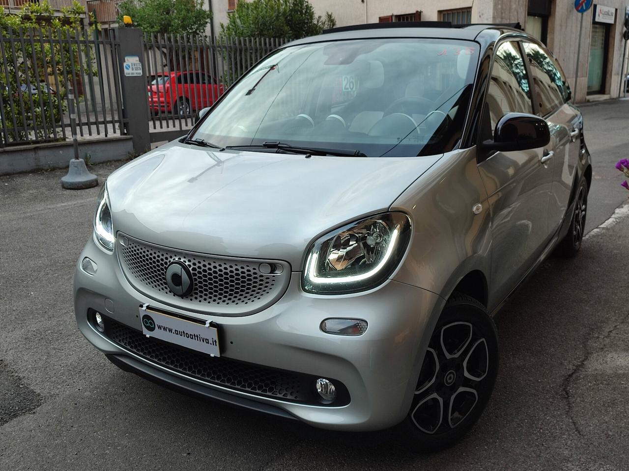 Smart ForFour 70 1.0 aut. Cabrio Assist Frenata/Corsia