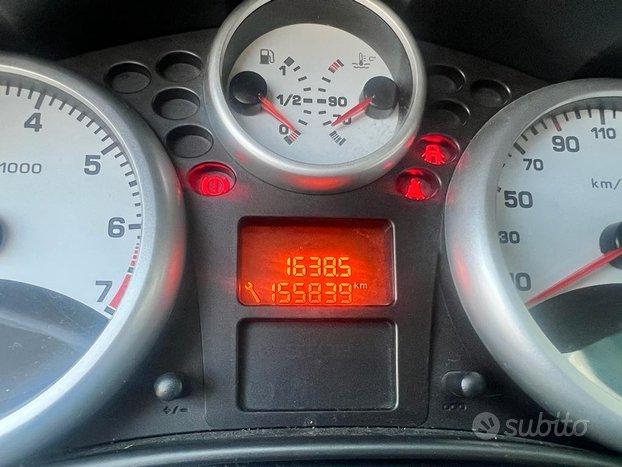 Peugeot 207 1.4 vti 95cv- 2010