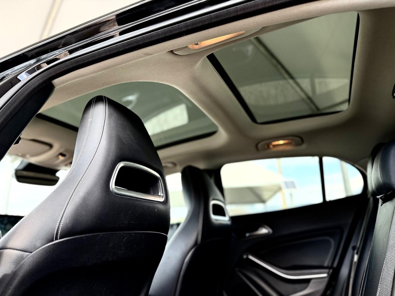 MB GLA 200d 4Matic Premium NIGHT EDITION *TETTO