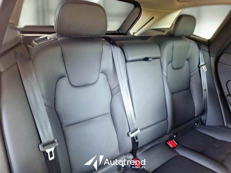 Volvo XC60 B4 197+14 CV Mild Hybrid Diesel Automatico Plus Bright