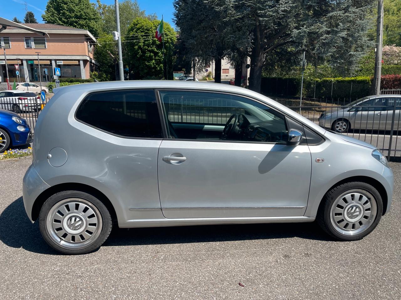 Volkswagen up! 1.0 75 CV 3p. high