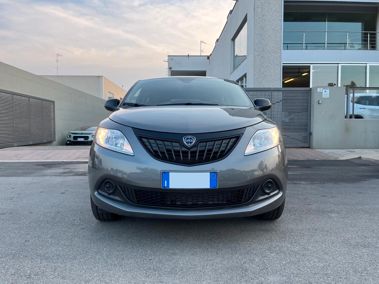Lancia Ypsilon 1.0 FireFly 5 porte S&S Hybrid Oro Km0
