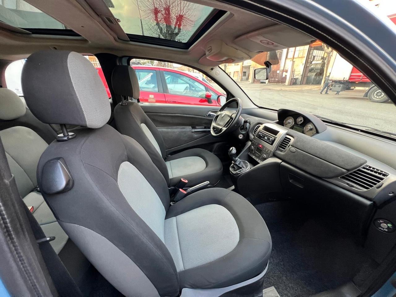 Lancia Ypsilon 1.3 Multijet 16V Platino