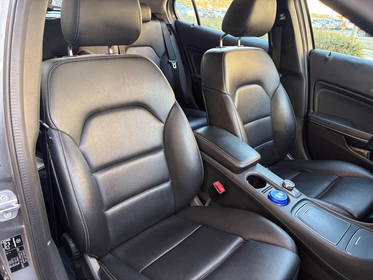 Mercedes-Benz GLA 180 CDI GLA- #8889