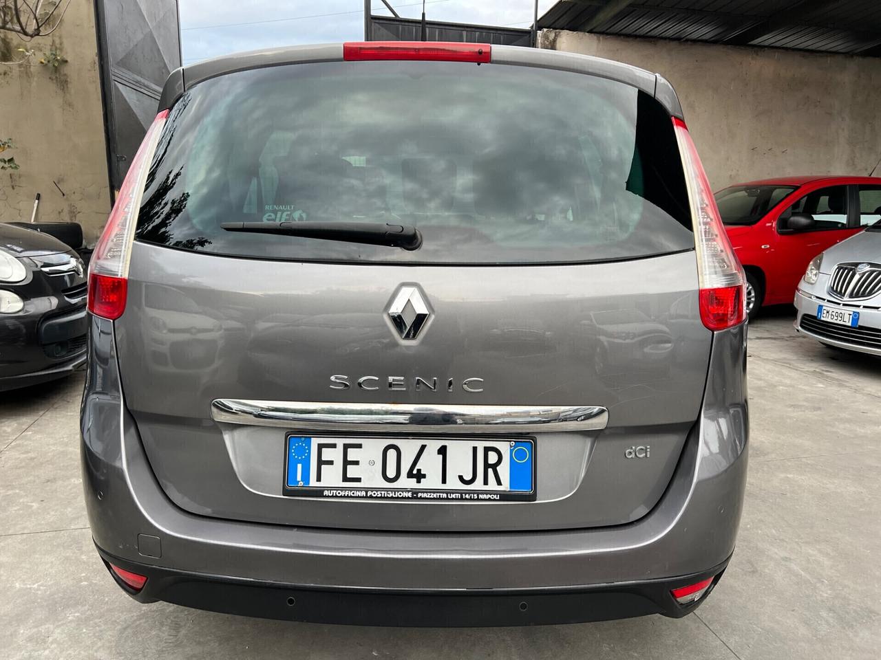 Renault Grand Scenic dCi 8V 110 CV