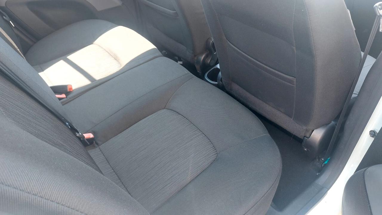 Hyundai i10 1.1 12V Automatico