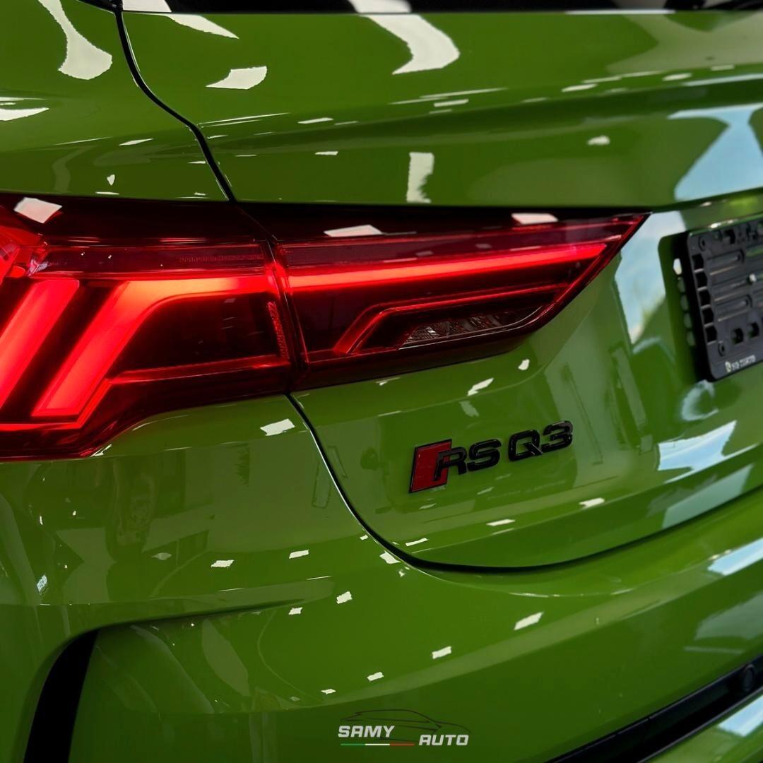 Audi RS Q3 Audi RS Q3 Q3 Sportback RS 2.5 quattro s-tronic