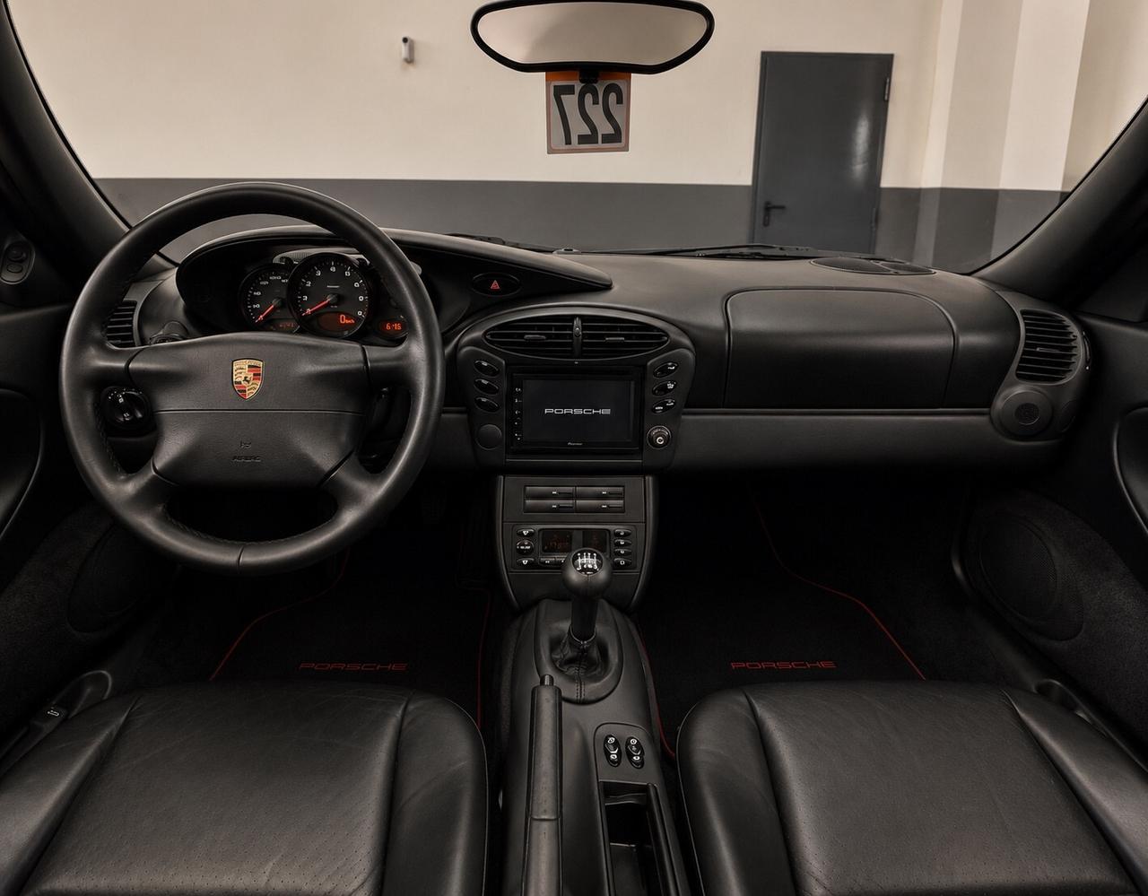 Porsche Boxster 2.5i 24V cat