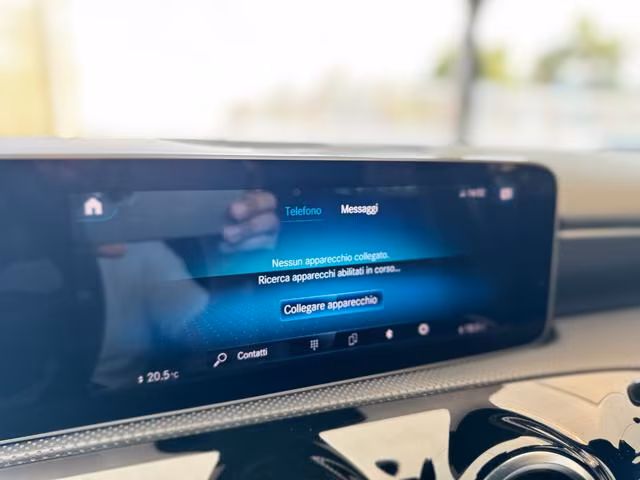 MERCEDES-BENZ A 180 d Automatic Sport (Navi/Retro/Unipro.)
