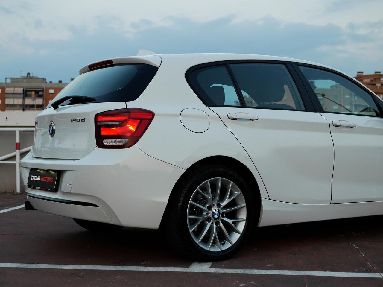 Bmw 120 120d xDrive 5p. Business Advantage