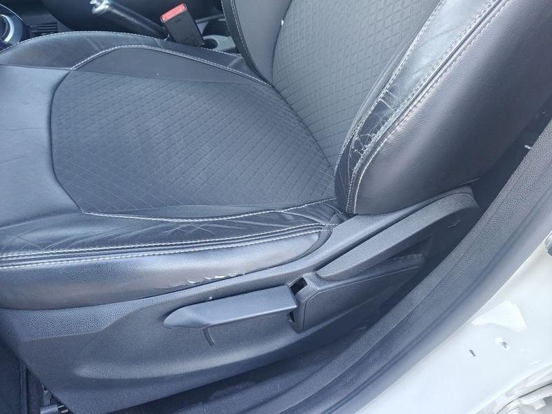 Ford EcoSport EcoSport 1.5 tdci Plus 95cv E6 LEGGI