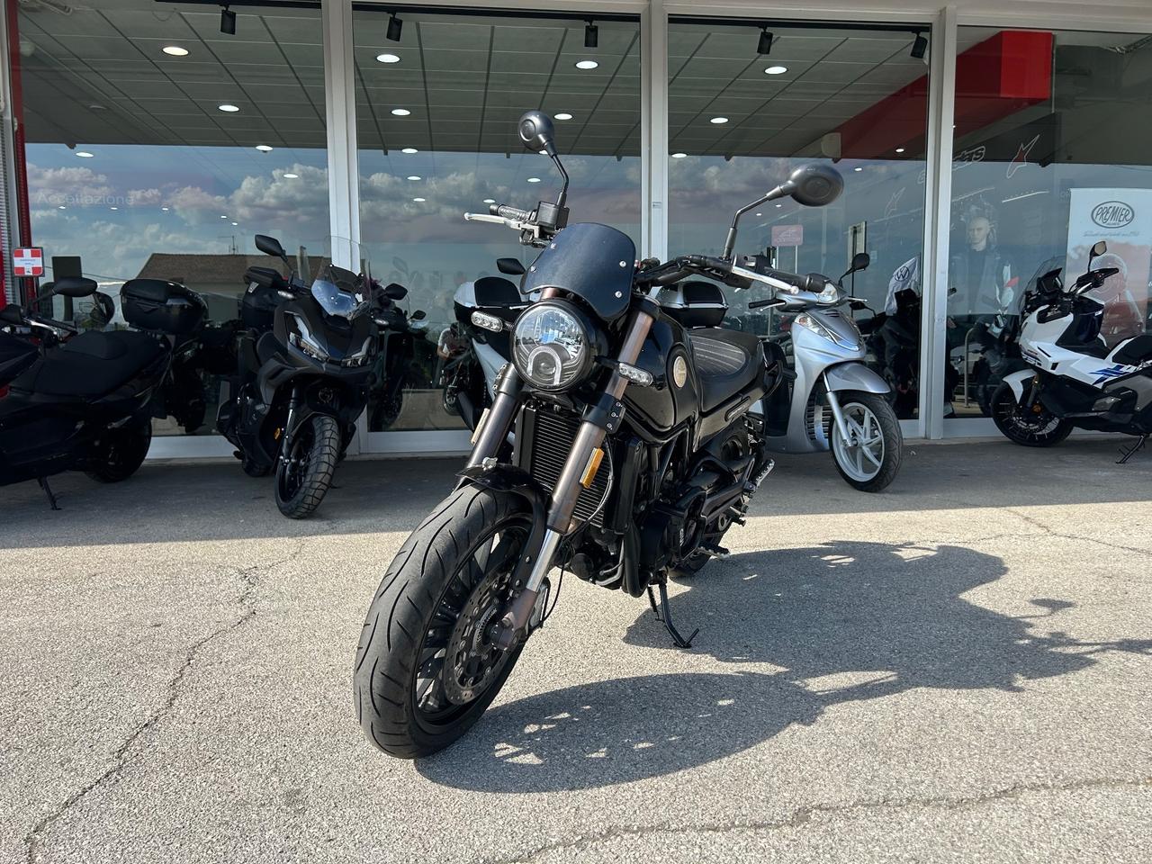 Benelli Leoncino 500