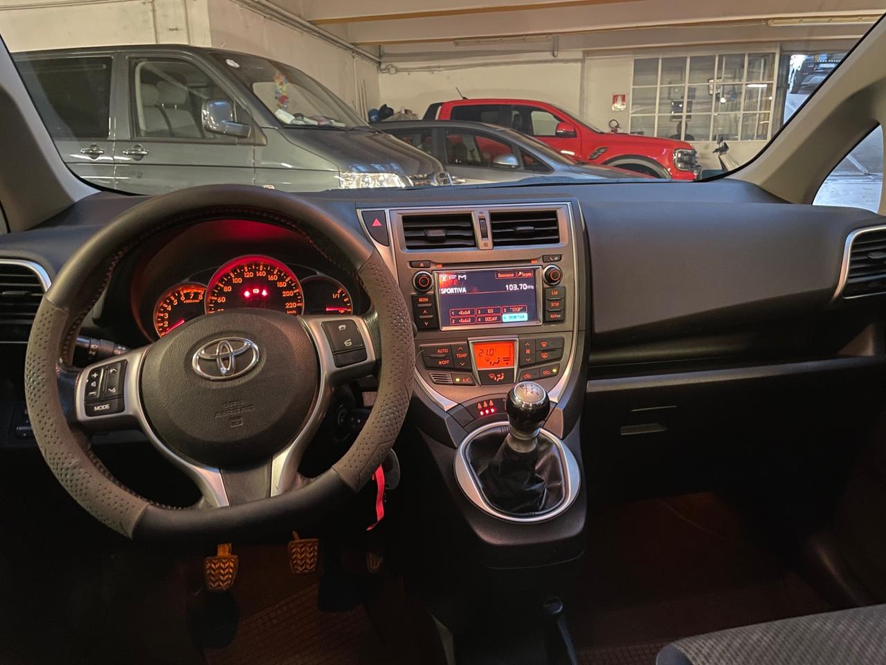 Toyota Yaris Verso 1.3 Neopatentati Euro 5