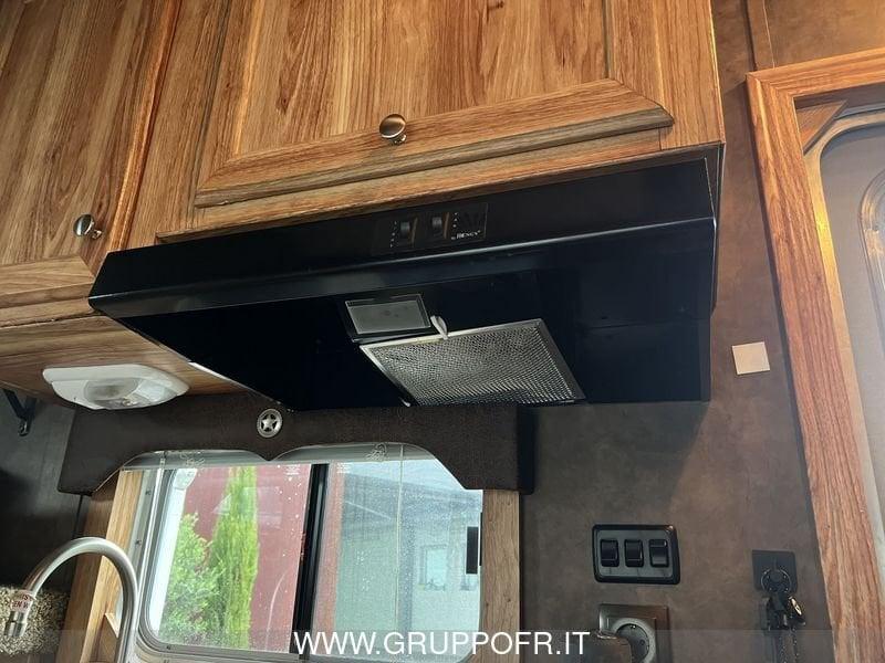 Exiss / Sooner ESCAPE 6306 LQ ESCAPE 6306 LQ LIVING QUARTERS TRAILER TRASPORTO CAVALLI