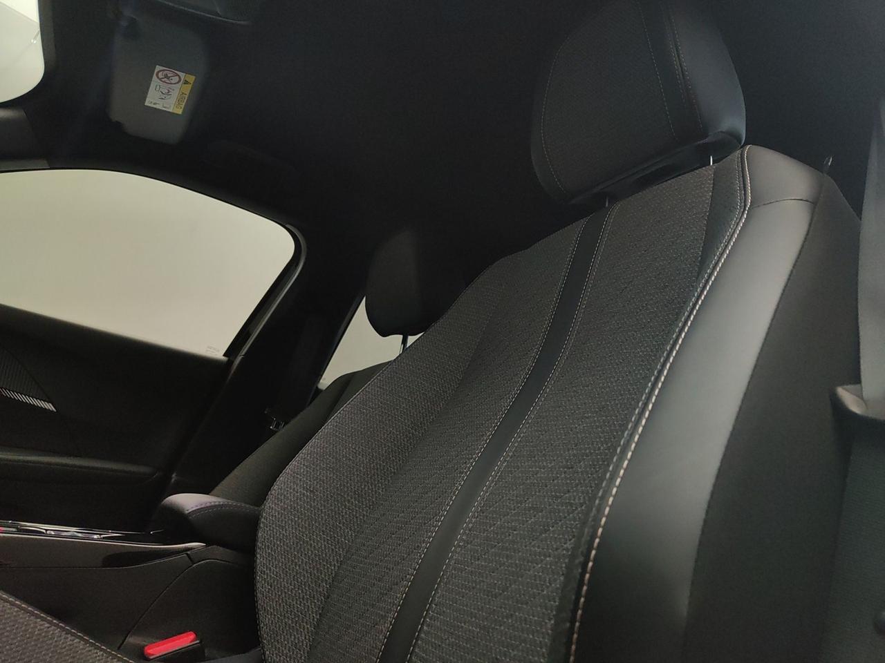 PEUGEOT 2008 II 2023 2008 1.2 PURETECH 100CV ALLURE