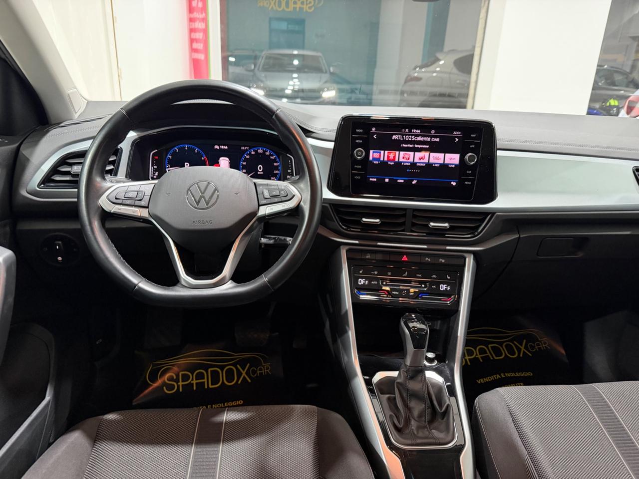 VOLKSWAGEN T ROC 2023 *AUTOMATICO *FULL LED
