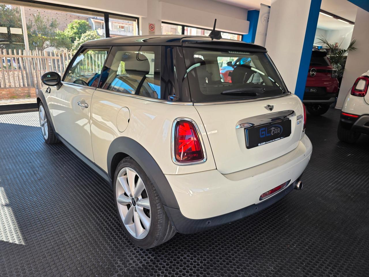 Mini 2.0 16V Cooper D AutOM 108000km FINANZ