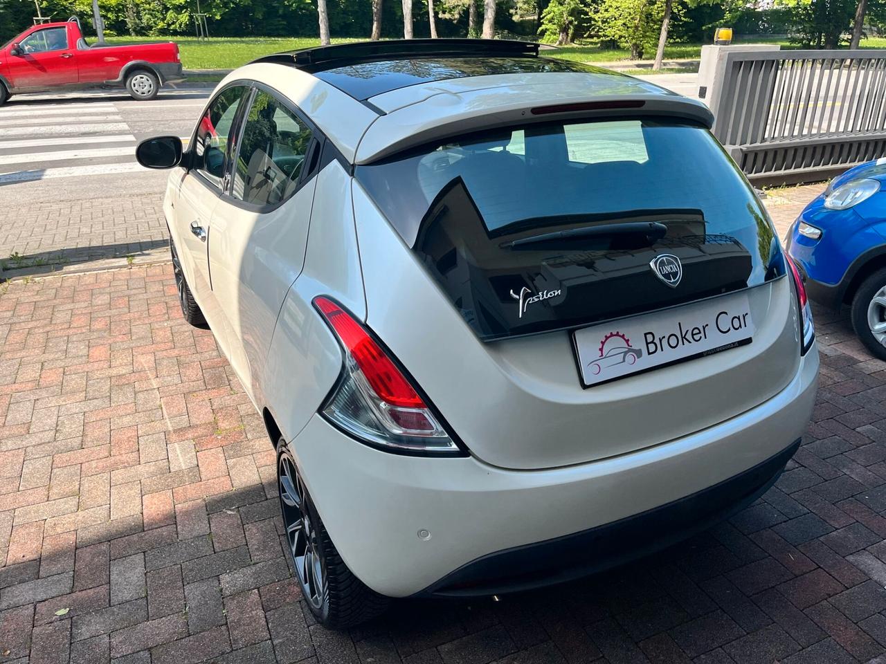 Lancia Ypsilon 1.2 69 CV 5 porte S&S Platinum