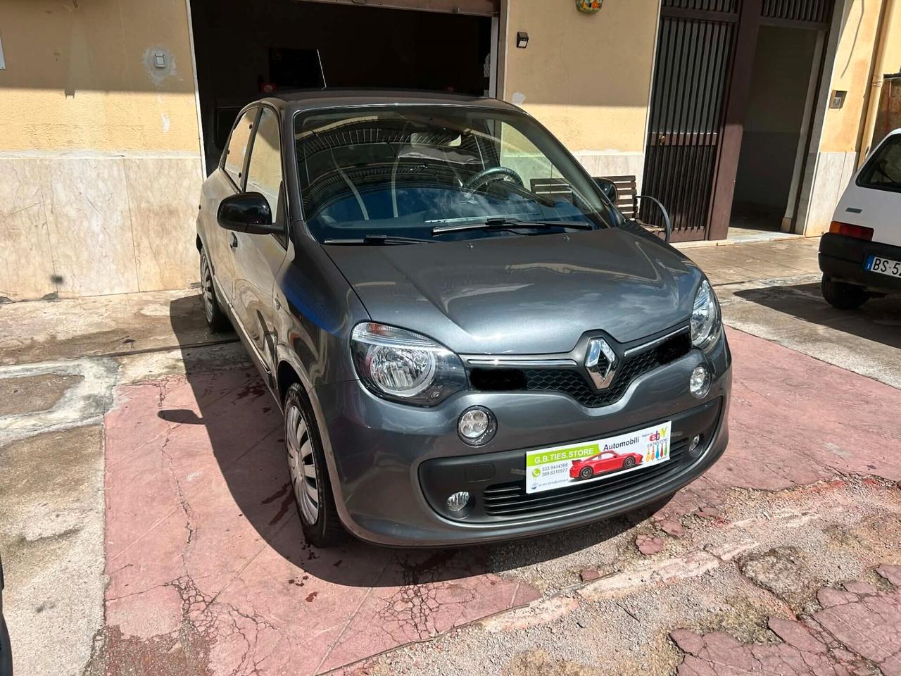 RENAULT TWINGO 1.0 2016 COSMIC LOVELY EDITION