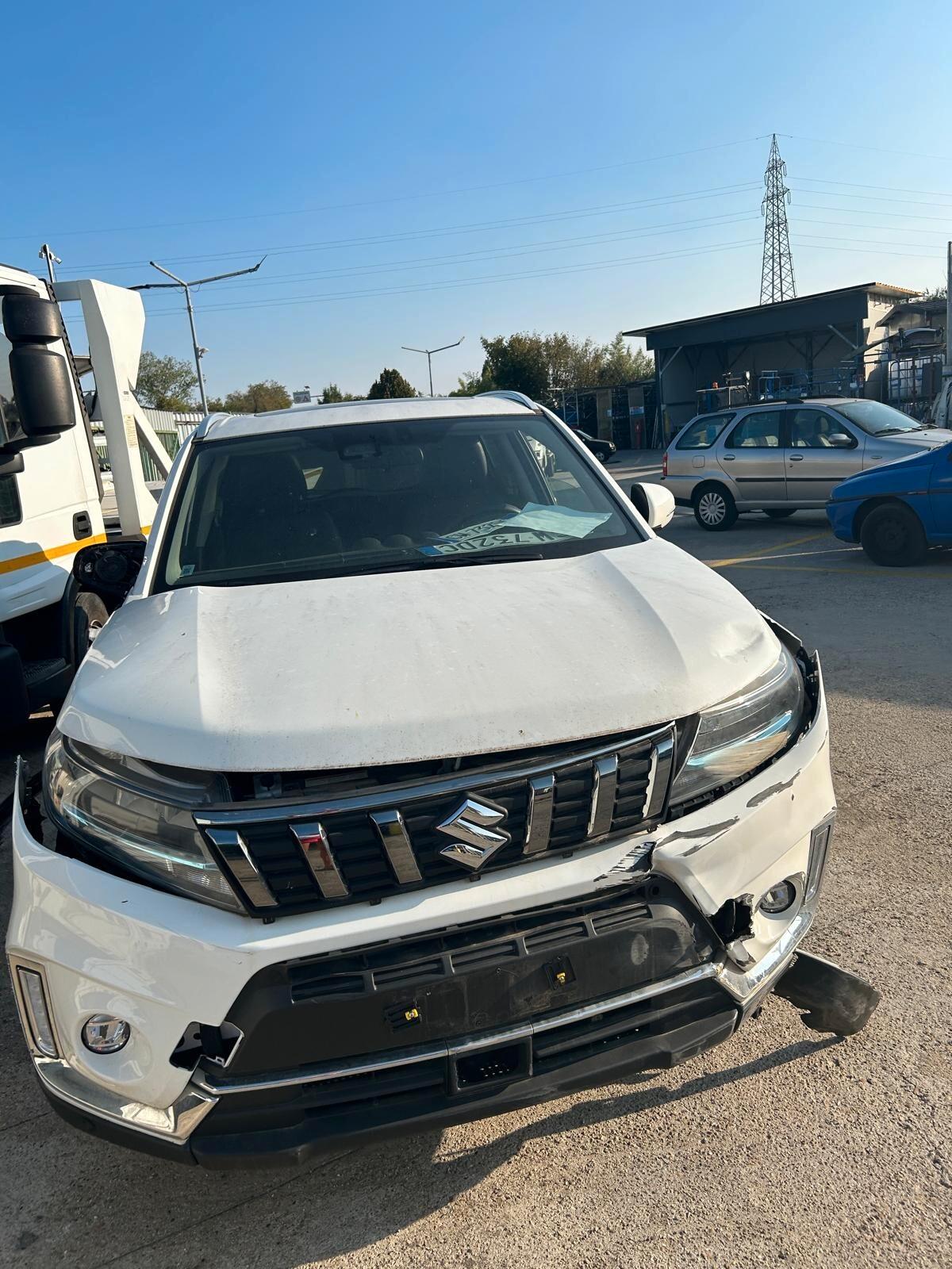Suzuki Vitara 1.5 140V Hybrid A/T Starview