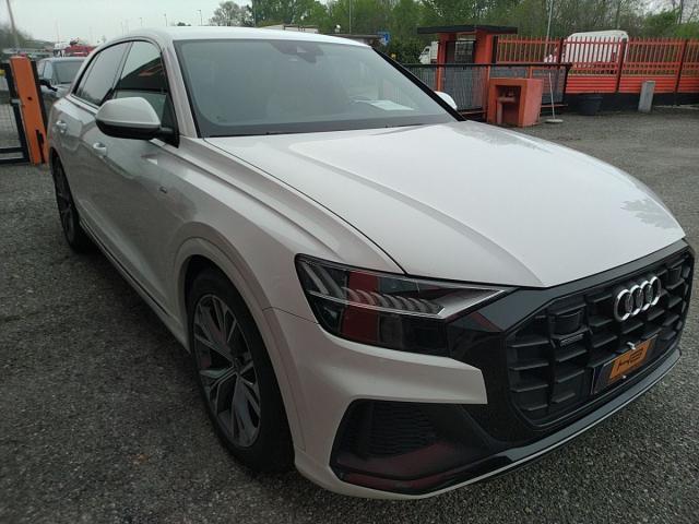 AUDI - Q8 - 50 TDI 286 CV quattro tiptronic Sport