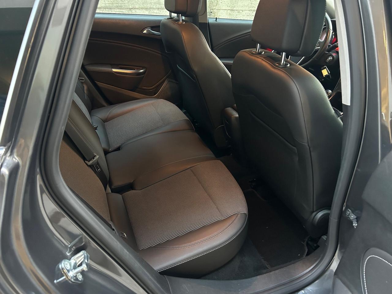 Opel Astra 1.7 CDTI 110CV Sports Tourer Cosmo