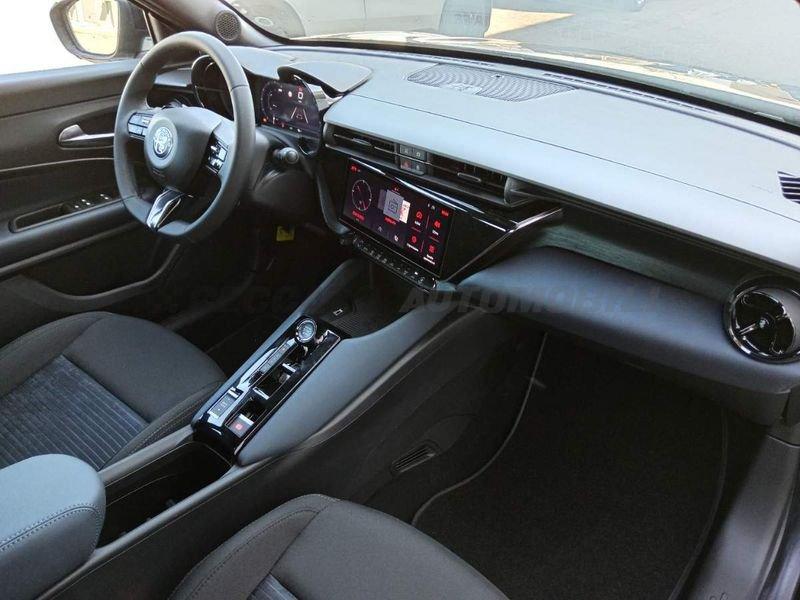 Alfa Romeo Junior Junior 1.2 ibrida 136cv edct6