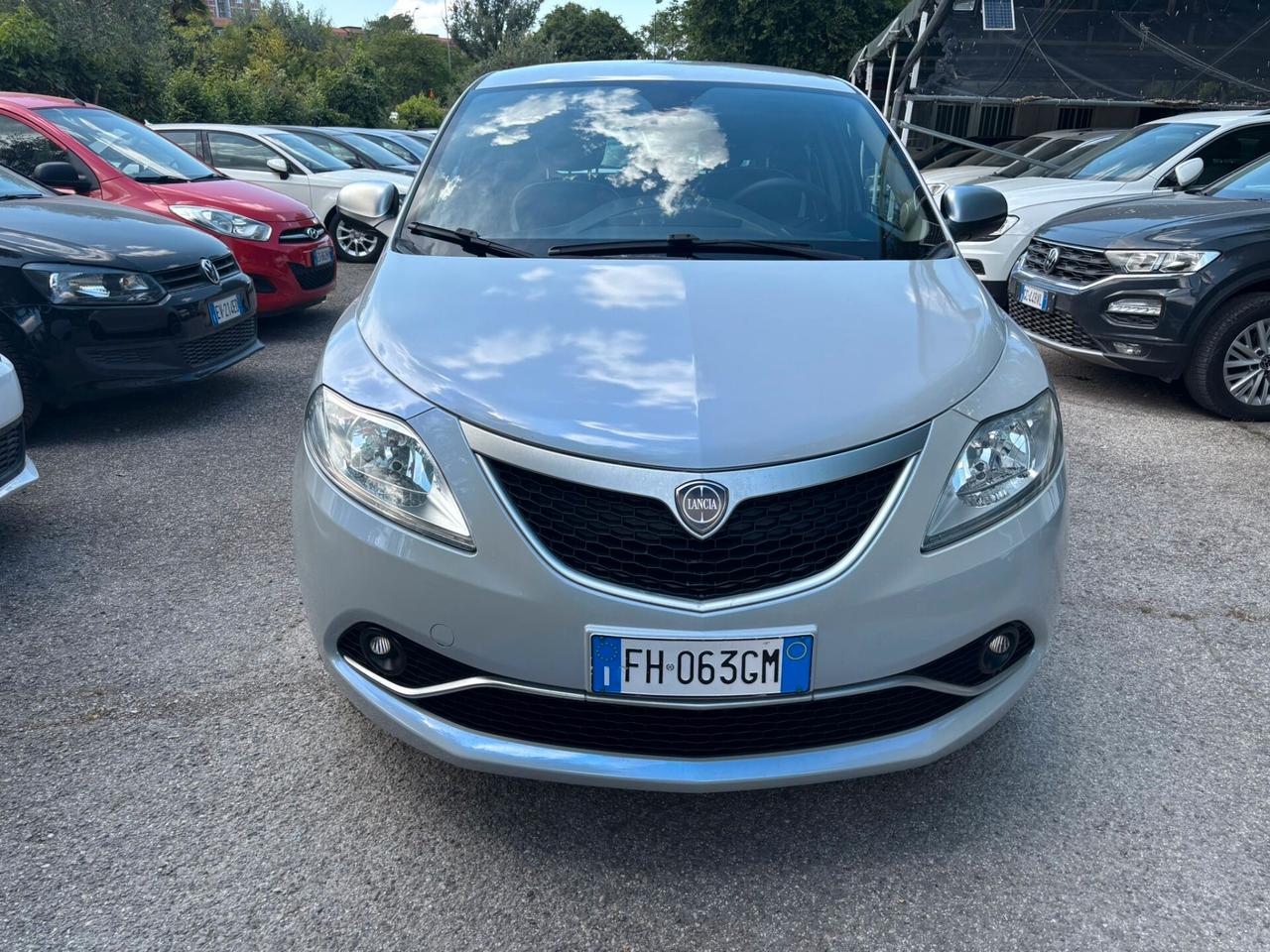 Lancia Ypsilon 1.2 69 CV 5 porte GPL Ecochic Mya OK Neopatentati