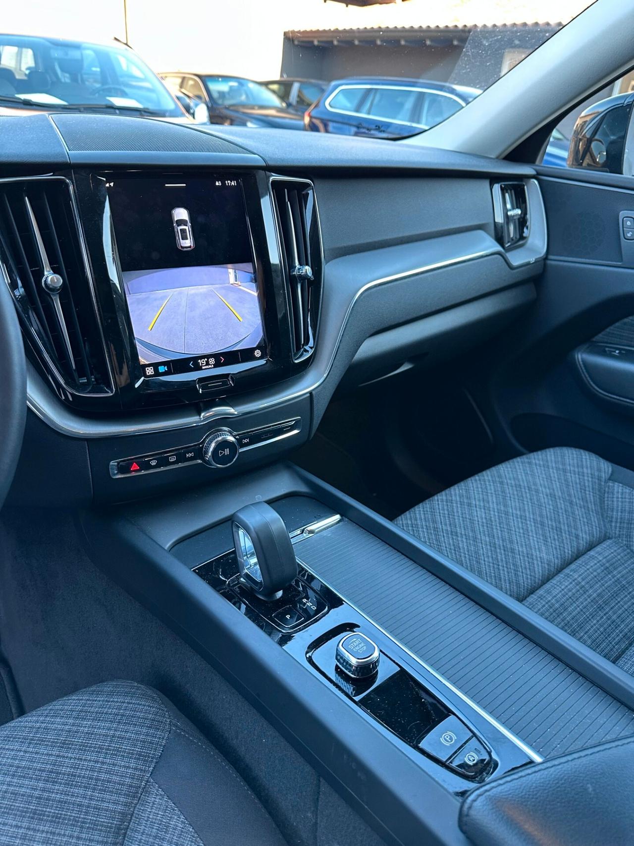 Volvo XC 60 XC60 B4 (d) AWD automatico Core GRANDINATA