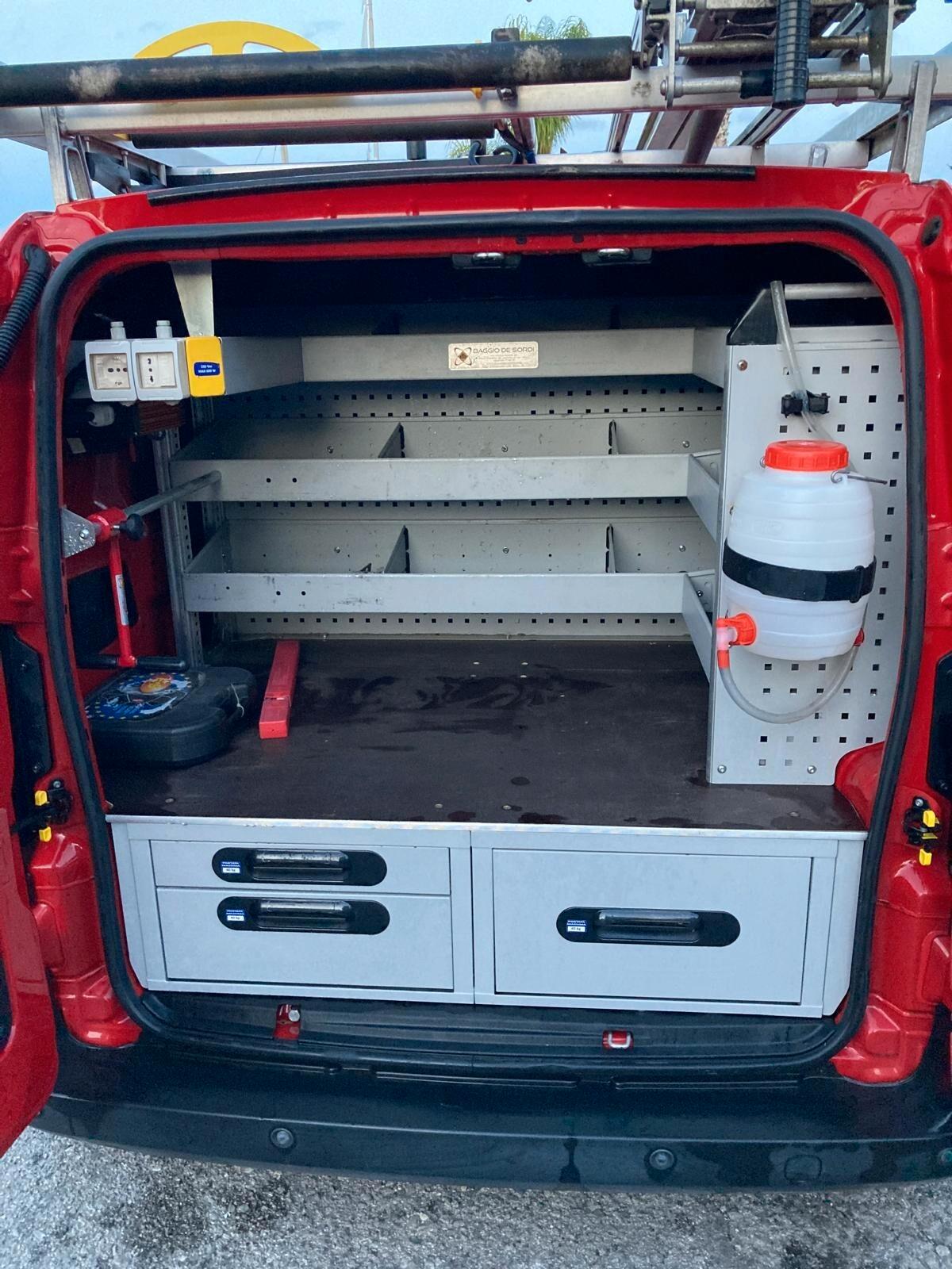 Fiat Fiorino 1.3 MJT 95CV Cargo Adventure Attrezzato