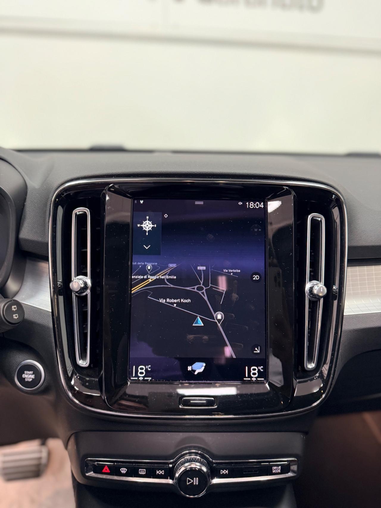Volvo XC40 1.5 T2 aut 129cv Neopatentati Momentum 05/2022