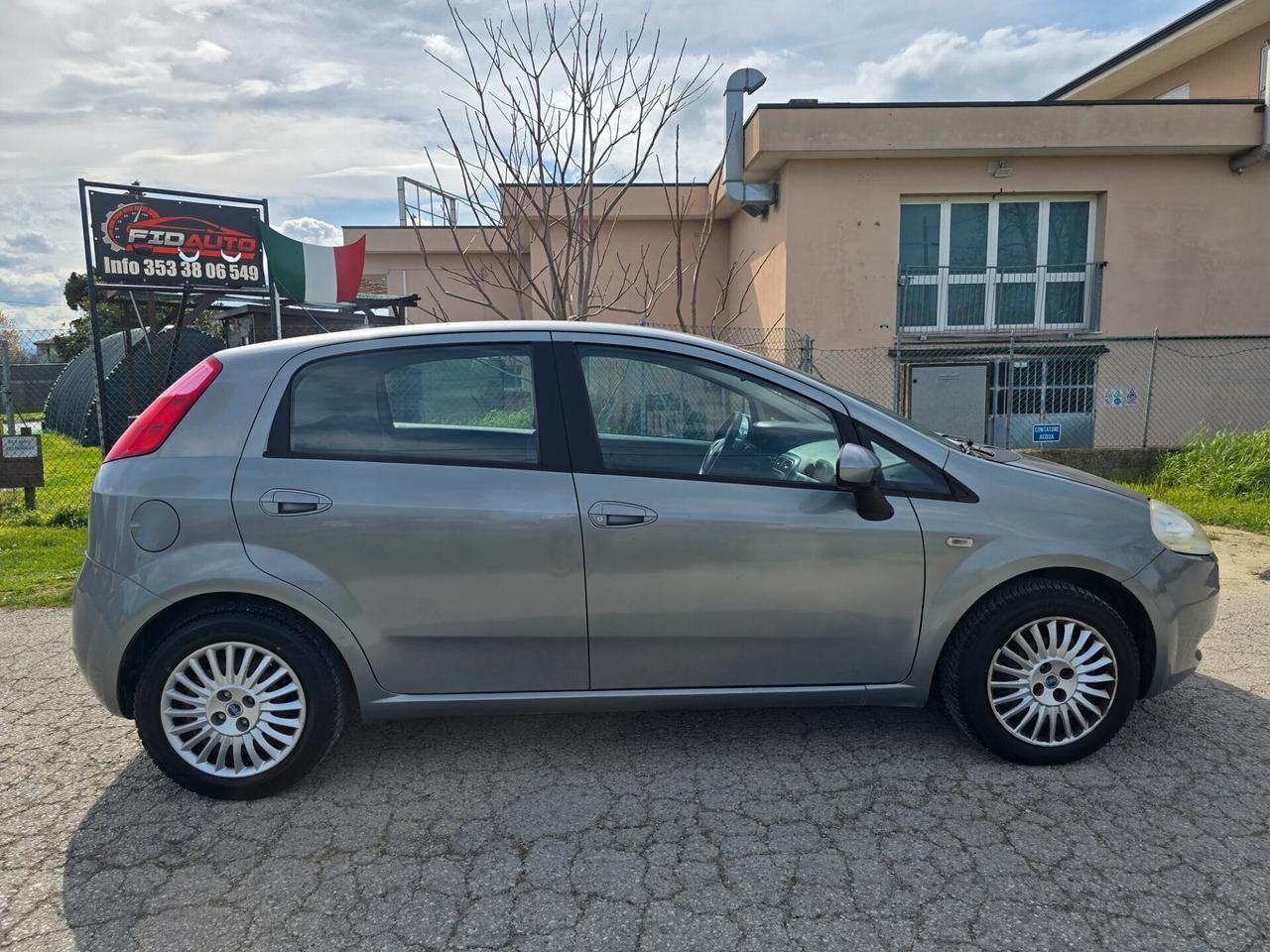 FIAT GRANDE PUNTO 1.2 BENZINA con GARANZIA NEOPATENTATI